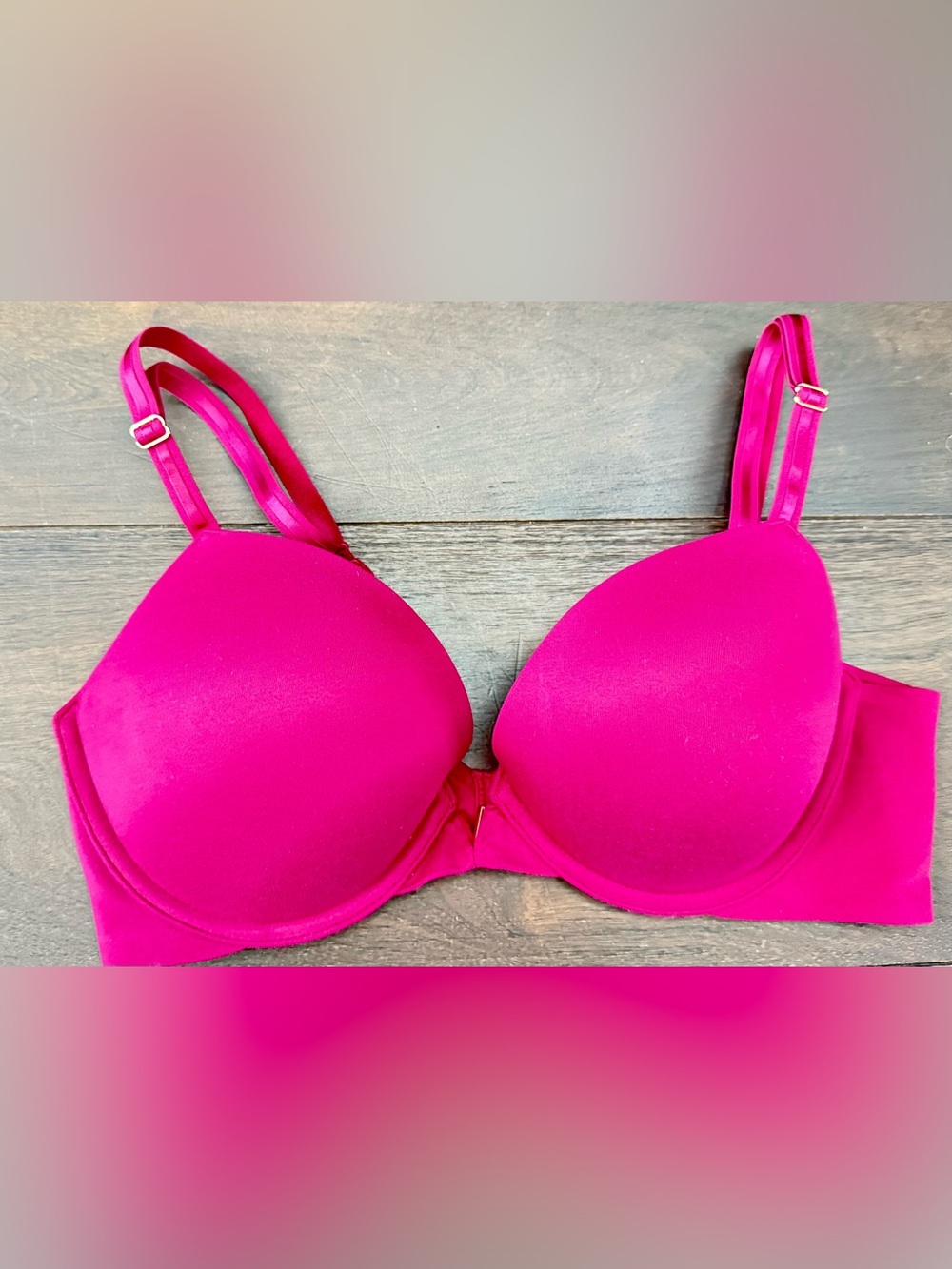 Victoria’s Secret Push-Up Bra 34D Magenta Smooth Underwire | EUC